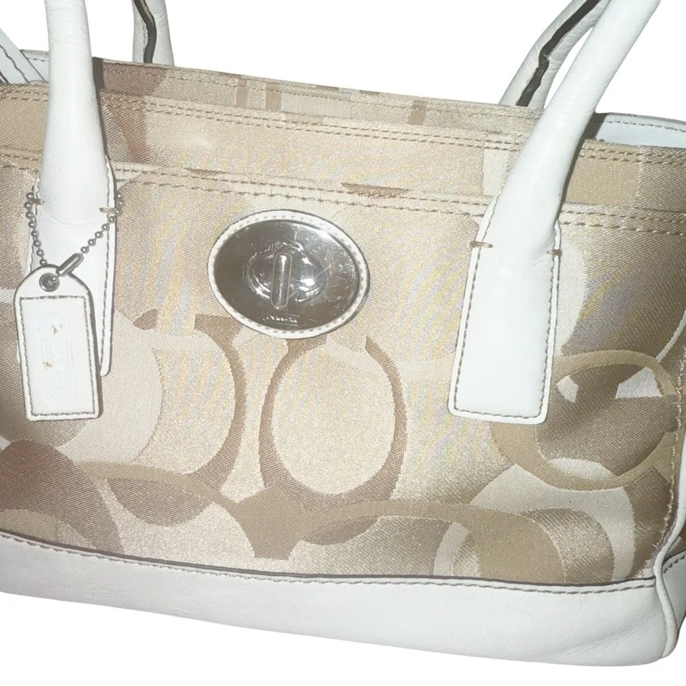 Coach Signature Hamptons Optic Madeleine Satchel Handbag‎ Purse